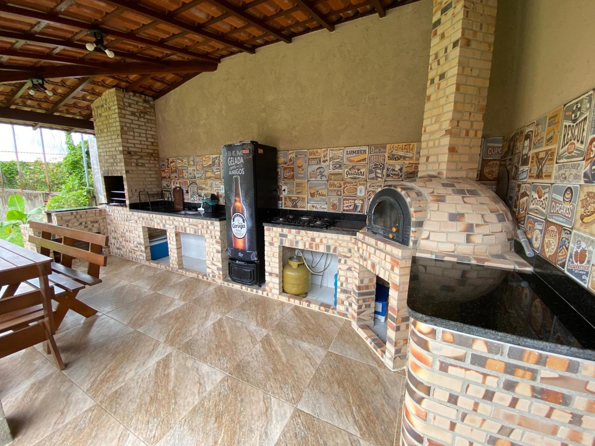 Casa Bem Espacosa Com Piscina, Campo De Futebol E Area Gourmet A Um Quarteirao Da Lagoa De Praia Seca アラルアマ エクステリア 写真
